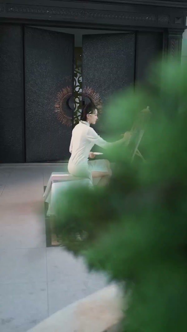 Ah, how enchanting the lady is!